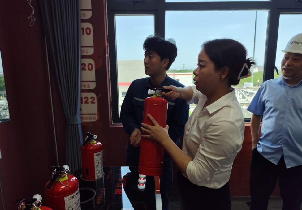 JDB电子环保党委书记万娇一行赴铂瑞能源（资阳）发展安全专项查抄
